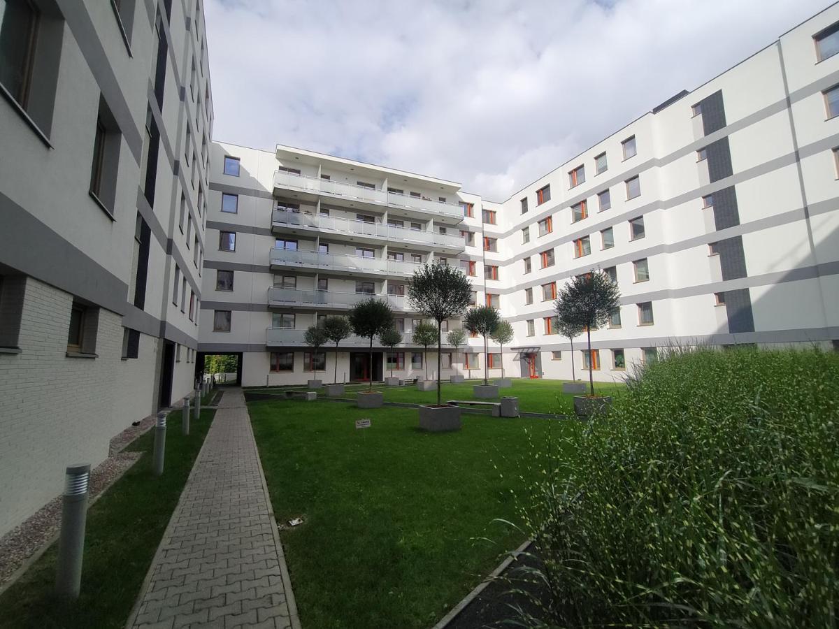 Fajny Apartament Z Parkingiem, Obok Metra. Βαρσοβία Εξωτερικό φωτογραφία