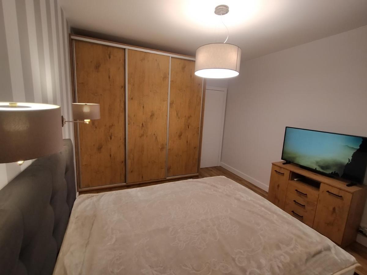 Fajny Apartament Z Parkingiem, Obok Metra. Βαρσοβία Εξωτερικό φωτογραφία