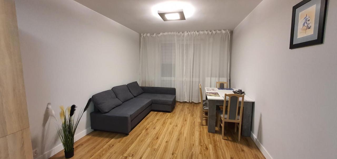Fajny Apartament Z Parkingiem, Obok Metra. Βαρσοβία Εξωτερικό φωτογραφία