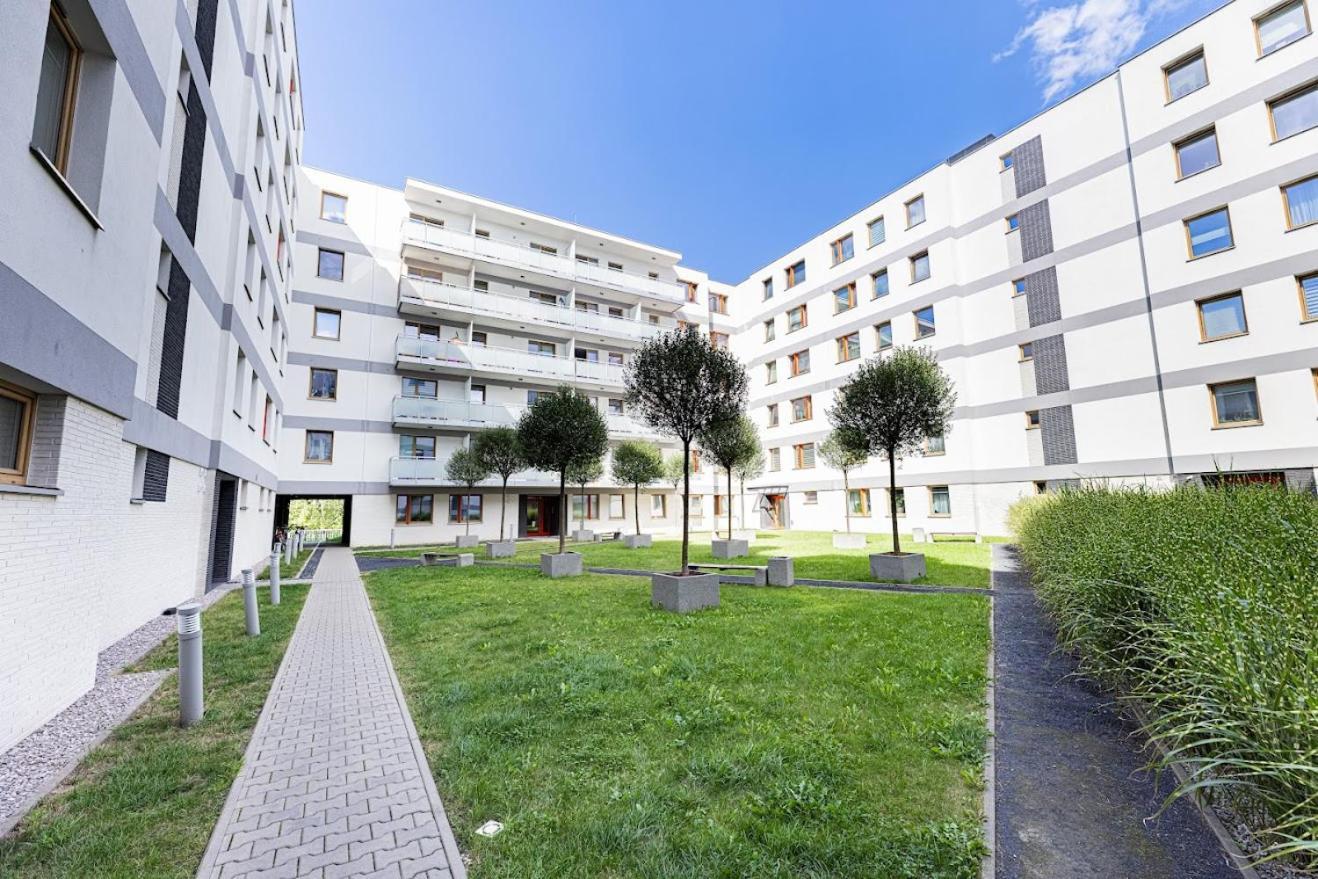Fajny Apartament Z Parkingiem, Obok Metra. Βαρσοβία Εξωτερικό φωτογραφία