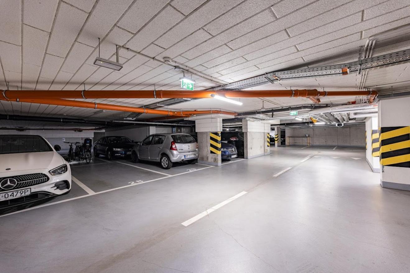 Fajny Apartament Z Parkingiem, Obok Metra. Βαρσοβία Εξωτερικό φωτογραφία