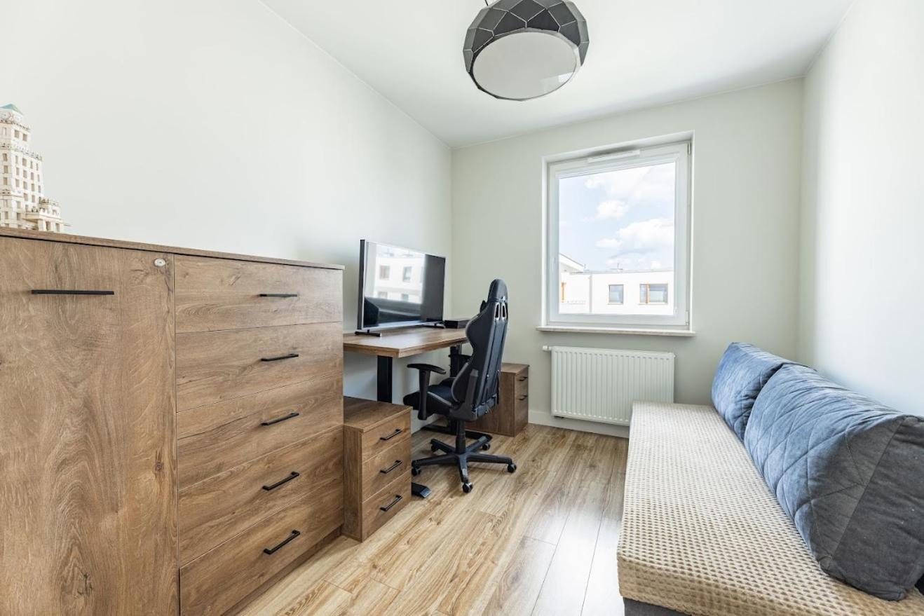Fajny Apartament Z Parkingiem, Obok Metra. Βαρσοβία Εξωτερικό φωτογραφία