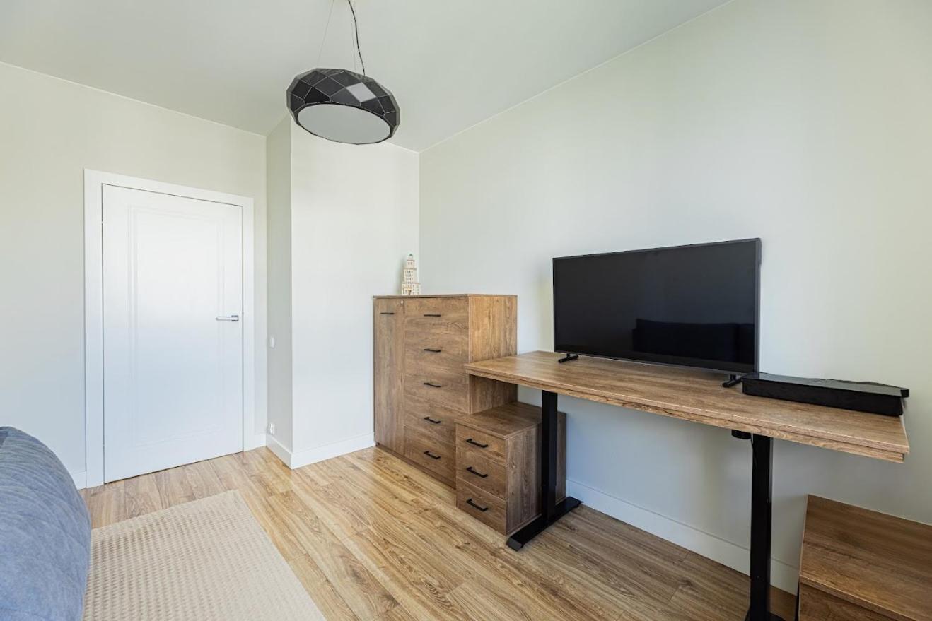 Fajny Apartament Z Parkingiem, Obok Metra. Βαρσοβία Εξωτερικό φωτογραφία